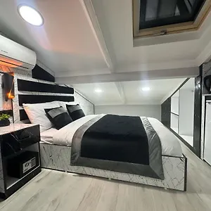 Taksim Larissa تركيا